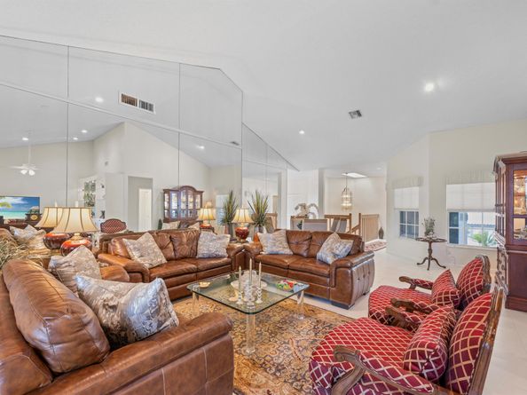 11602 Briarwood Circle 4, Boynton Beach FL 33437