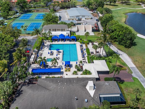 11602 Briarwood Circle 4, Boynton Beach FL 33437
