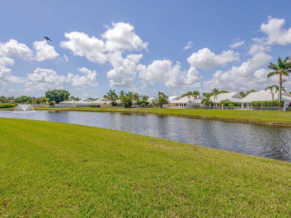 2354 Saratoga Bay Drive, West Palm Beach FL 33409