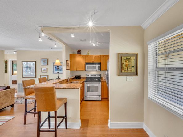 341 N Birch Rd 204, Fort Lauderdale FL 33304