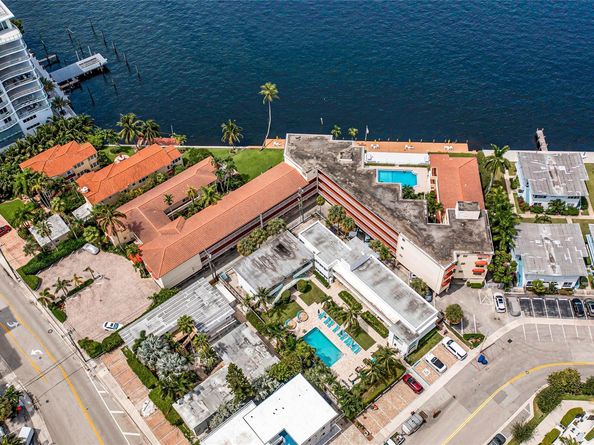 341 N Birch Rd 204, Fort Lauderdale FL 33304