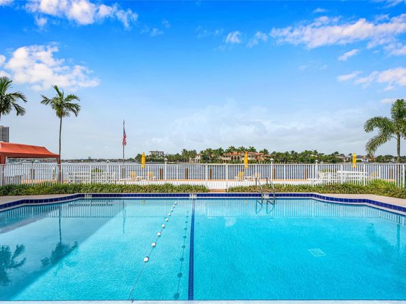 341 N Birch Rd 204, Fort Lauderdale FL 33304