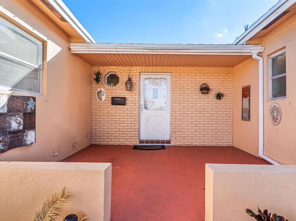 6260 SW 10th Court, North Lauderdale FL 33068
