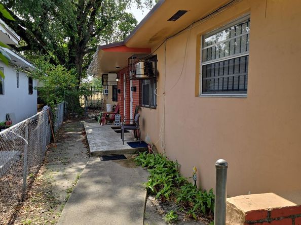 6760 - 6762 NW 6th Ct, Miami FL 33150