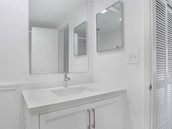 4010 Galt Ocean Dr 214, Fort Lauderdale FL 33308