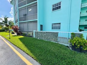 4401 NW 41st St 110, Lauderdale Lakes FL 33319