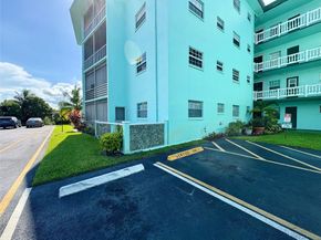 4401 NW 41st St 110, Lauderdale Lakes FL 33319