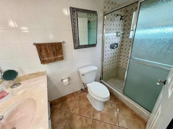 4401 NW 41st St 110, Lauderdale Lakes FL 33319