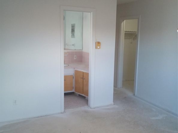 4681 NW 43rd Ct, Lauderdale Lakes FL 33319