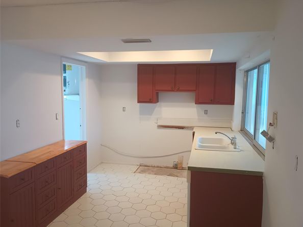 4681 NW 43rd Ct, Lauderdale Lakes FL 33319