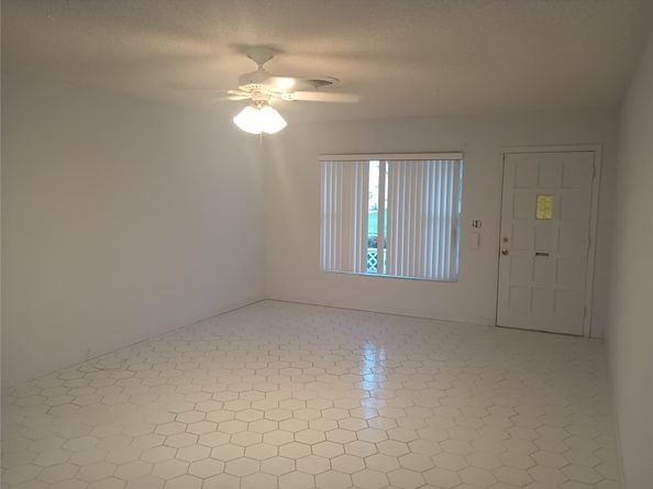 4681 NW 43rd Ct, Lauderdale Lakes FL 33319