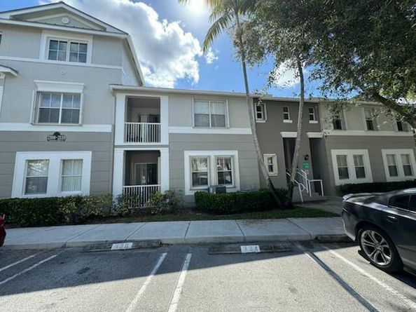 2105 Shoma Drive 124, Royal Palm Beach FL 33414