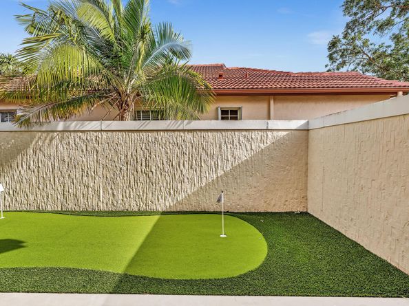 36 Monterey Pointe Drive, Palm Beach Gardens FL 33418