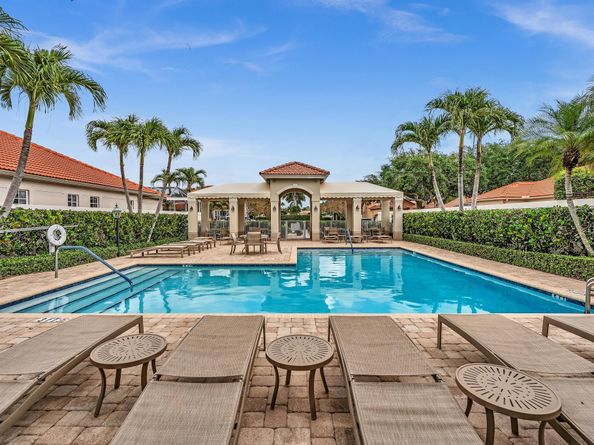 36 Monterey Pointe Drive, Palm Beach Gardens FL 33418
