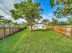 814 SE 14th Ct, Fort Lauderdale FL 33316