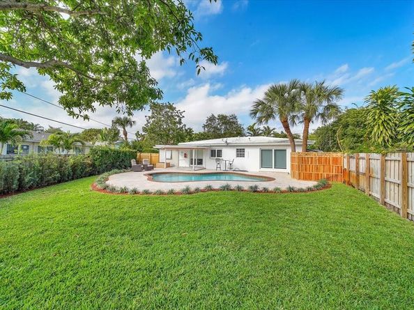 814 SE 14th Ct, Fort Lauderdale FL 33316