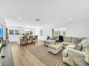 814 SE 14th Ct, Fort Lauderdale FL 33316