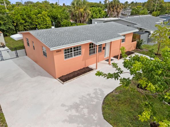 4200 NW 12th Avenue, Oakland Park FL 33309