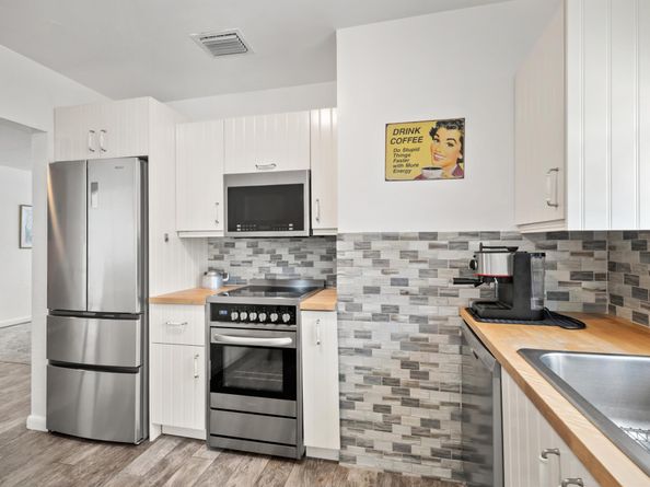 4200 NW 12th Avenue, Oakland Park FL 33309