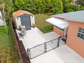 4200 NW 12th Avenue, Oakland Park FL 33309