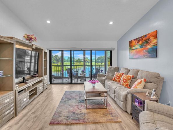 5152 Golfview Court 1825, Delray Beach FL 33484