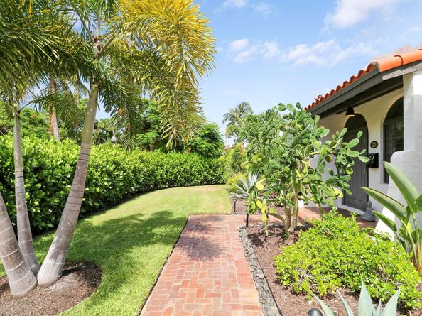 529 Biscayne Drive, West Palm Beach FL 33401