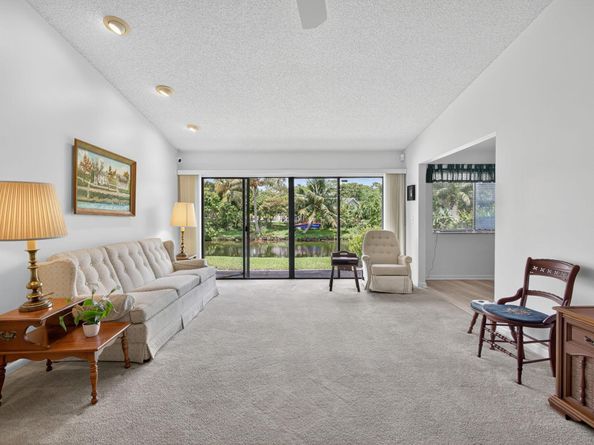 108 Village Walk Drive, Royal Palm Beach FL 33411