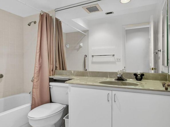 108 Village Walk Drive, Royal Palm Beach FL 33411