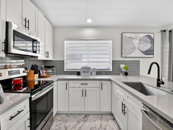 5588 Ainsley Court, Boynton Beach FL 33437
