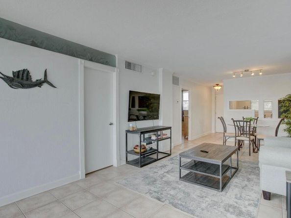 1777 SE 15th Street 206, Fort Lauderdale FL 33316