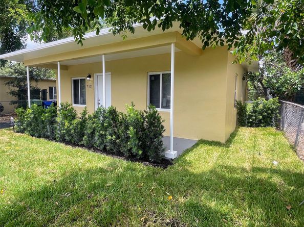 712 NW 17th Ave, Fort Lauderdale FL 33311