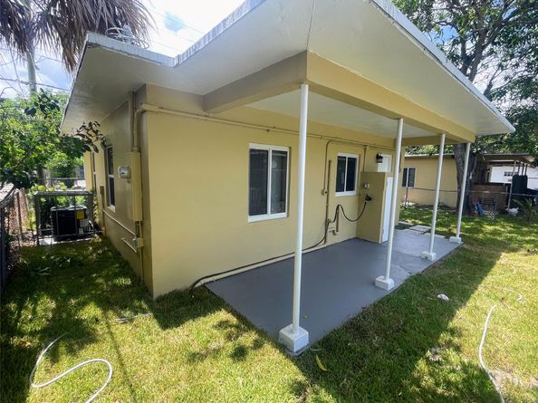 712 NW 17th Ave, Fort Lauderdale FL 33311
