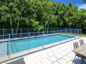 555 NE 52nd St, Miami FL 33137