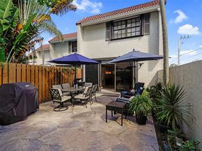 1415 Miami Rd H, Fort Lauderdale FL 33316