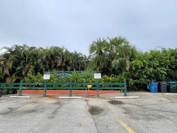 361 S Hollybrook Dr 103, Pembroke Pines FL 33025