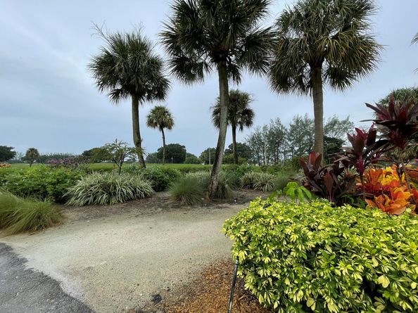 361 S Hollybrook Dr 103, Pembroke Pines FL 33025