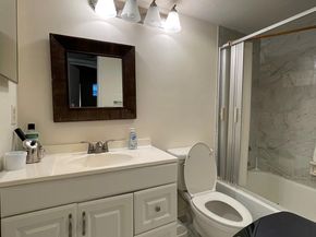 361 S Hollybrook Dr 103, Pembroke Pines FL 33025