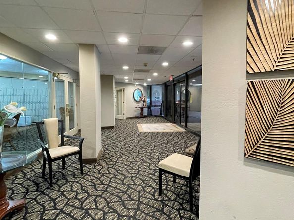 361 S Hollybrook Dr 103, Pembroke Pines FL 33025