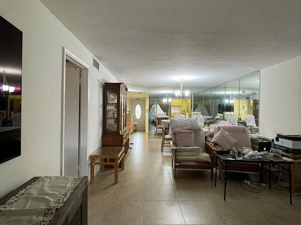 361 S Hollybrook Dr 103, Pembroke Pines FL 33025