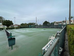 361 S Hollybrook Dr 103, Pembroke Pines FL 33025