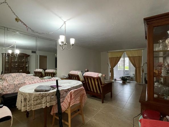 361 S Hollybrook Dr 103, Pembroke Pines FL 33025