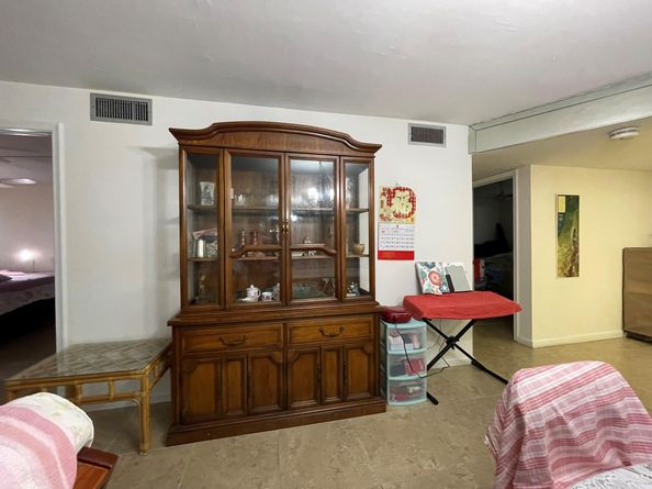 361 S Hollybrook Dr 103, Pembroke Pines FL 33025
