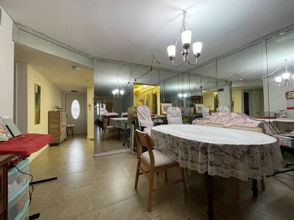 361 S Hollybrook Dr 103, Pembroke Pines FL 33025
