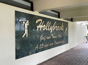 361 S Hollybrook Dr 103, Pembroke Pines FL 33025
