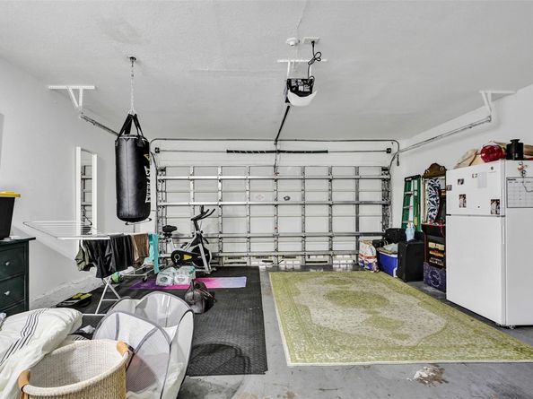 3253 NW 104 Ave, Sunrise FL 33351