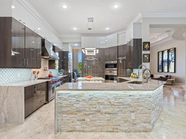 580 Carrot Wood Ter, Plantation FL 33324