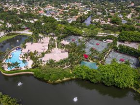580 Carrot Wood Ter, Plantation FL 33324