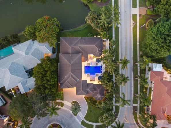 580 Carrot Wood Ter, Plantation FL 33324