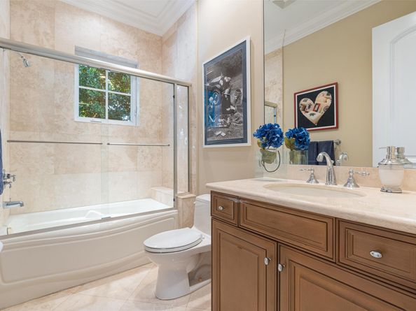 580 Carrot Wood Ter, Plantation FL 33324