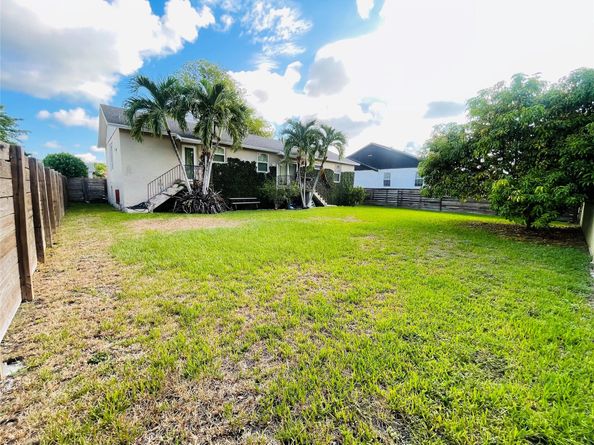 9760 SW 211th St, Cutler Bay FL 33189